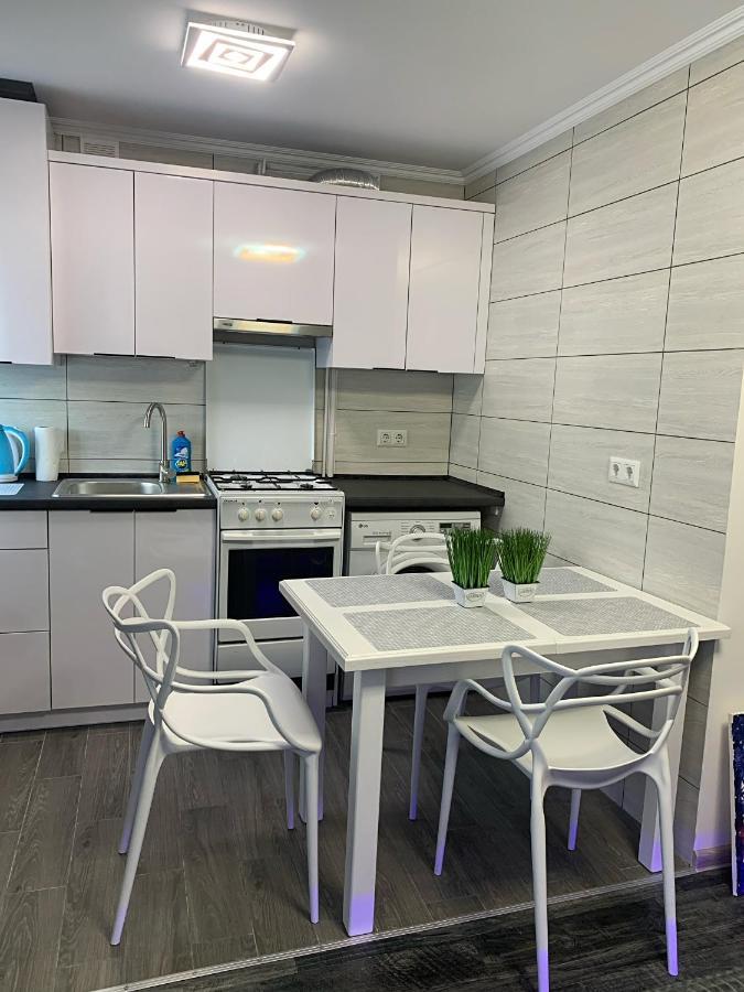Зручні Апартаменти Подобово! Центр. Руська. 3 Кімн. Ternopil Extérieur photo